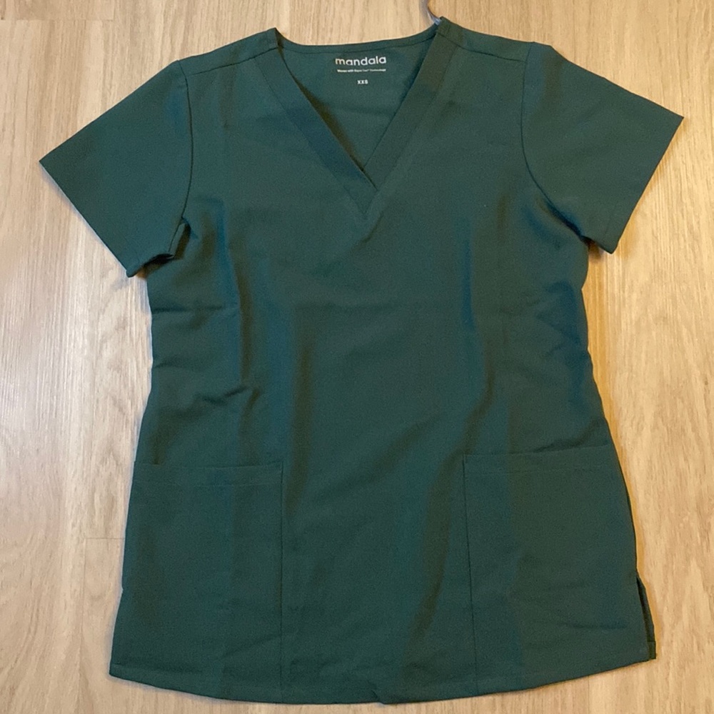 Mandala scrub top, midnight green
